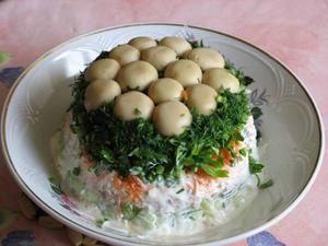 Рецепт - салат из шампиньонов и копченых окороков