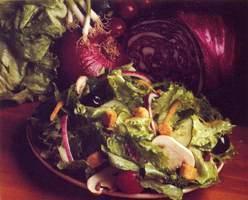 Овощной салат с маринованными шампиньонами