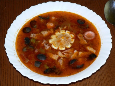 Суп Солянка мясная. Рецепт вкусного блюда