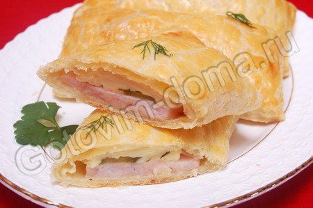 Бутерброд-пирамида с ветчиной, сыром и яйцом