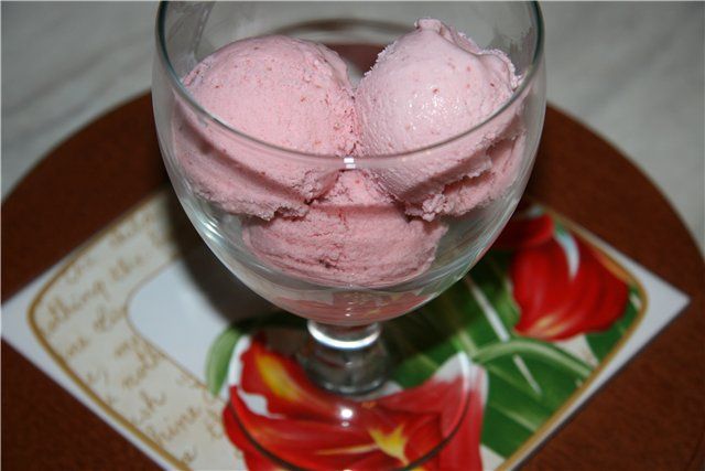 Рецепт - мороженое Клубника со сливками