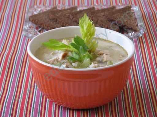 Суп молочный с крупой, картофелем и зеленым горошком