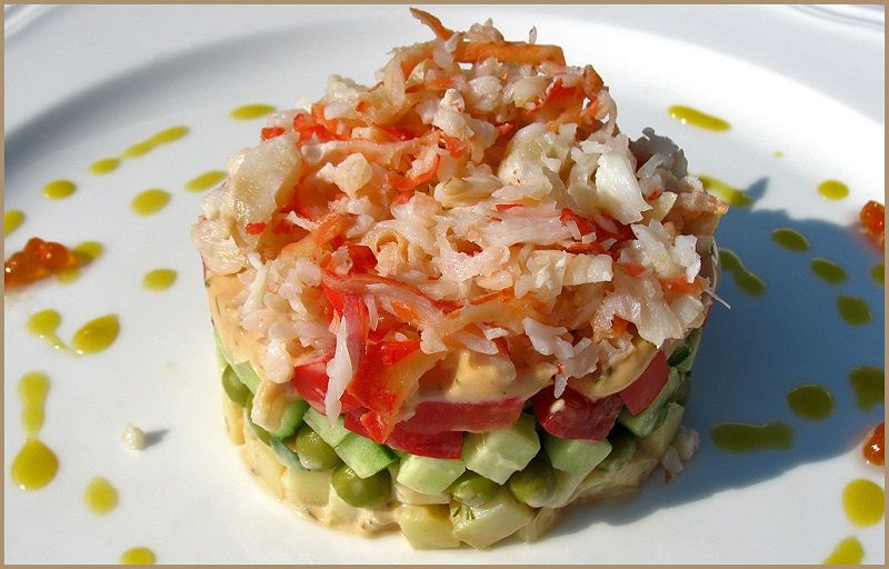Рецепт - салат из риса с фруктами и крабами