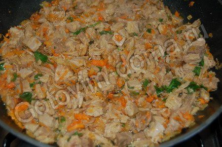 Рецепт - Блюда из морепродуктов : Тушки кальмаров фаршированные овощами под сыром